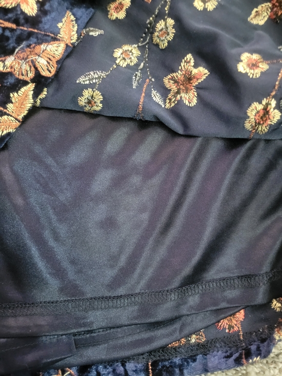 Floral Embroidered Navy Velvet Cami Top - Picture 9 of 12